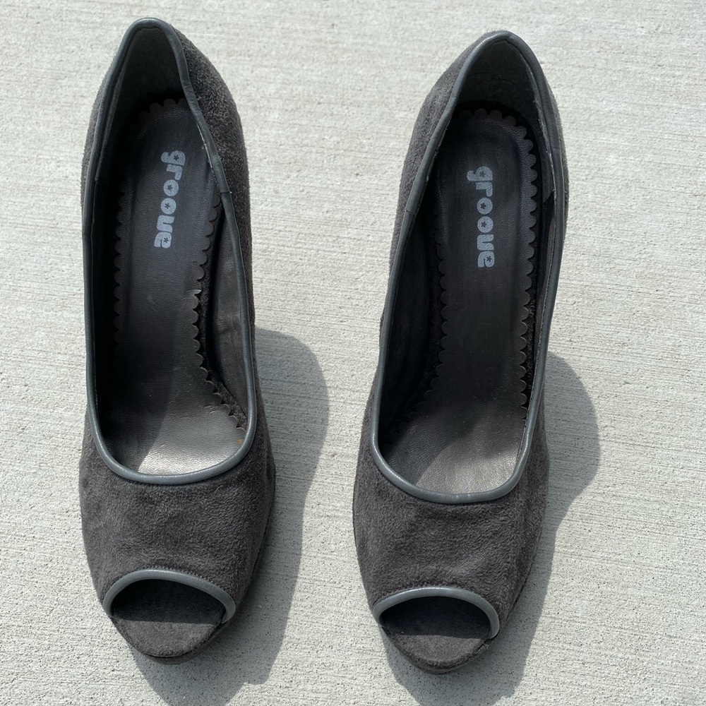 Groove suede heels